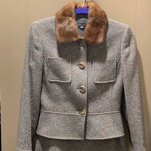 Tahari Suit w/mink fur collar